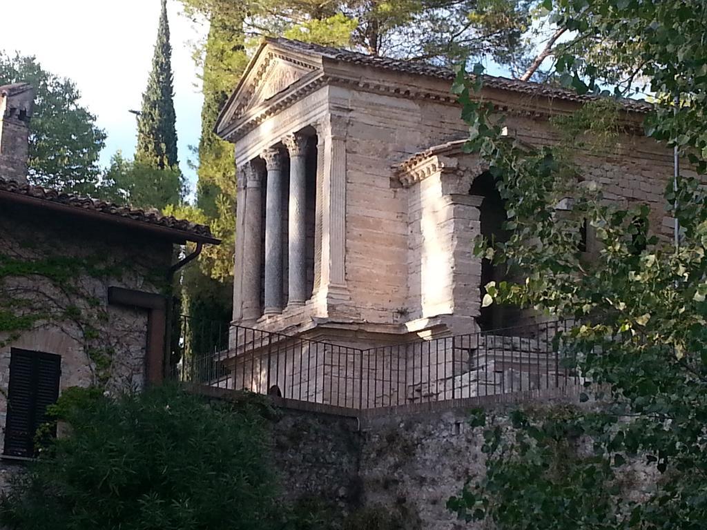 Pieve Sant'Angelo Campello sul Clitunno Exterior foto
